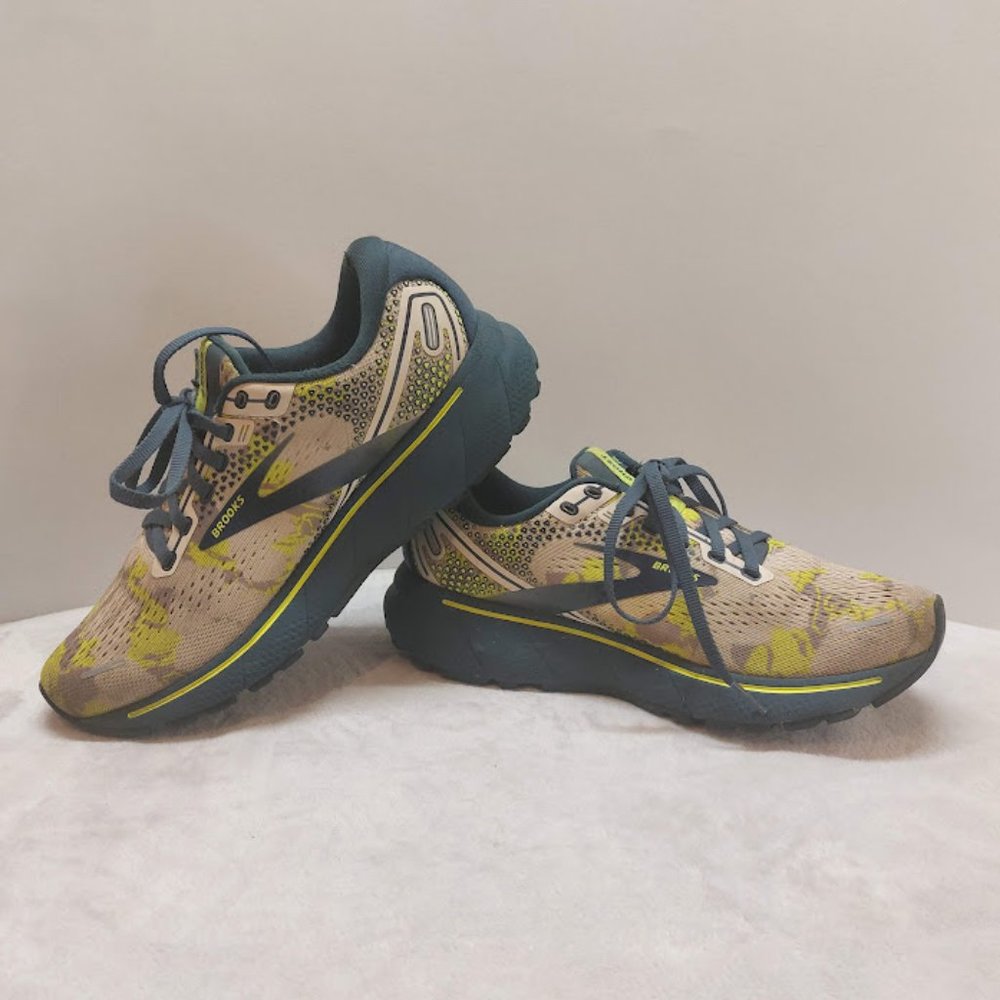 Brooks Women's Running Shoes in Gray, Blue, and Yellow
